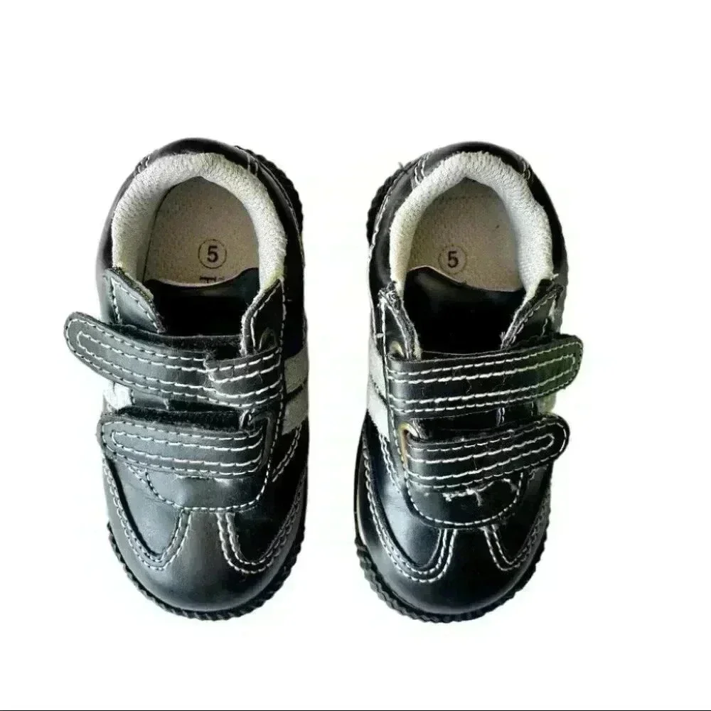 ADORABLE - The Children’s Place - trendy black shoes with velcro ties/straps